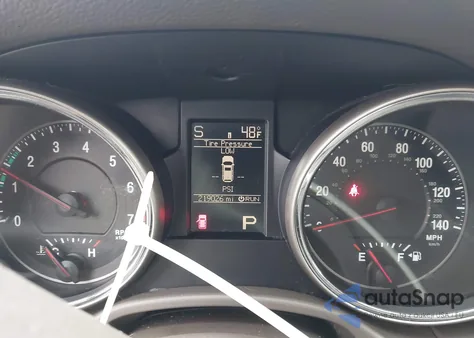 2011 Jeep Grand Cherokee Laredo z USA, uszkodzony, nr VIN 1J4RR4GG4BC538168